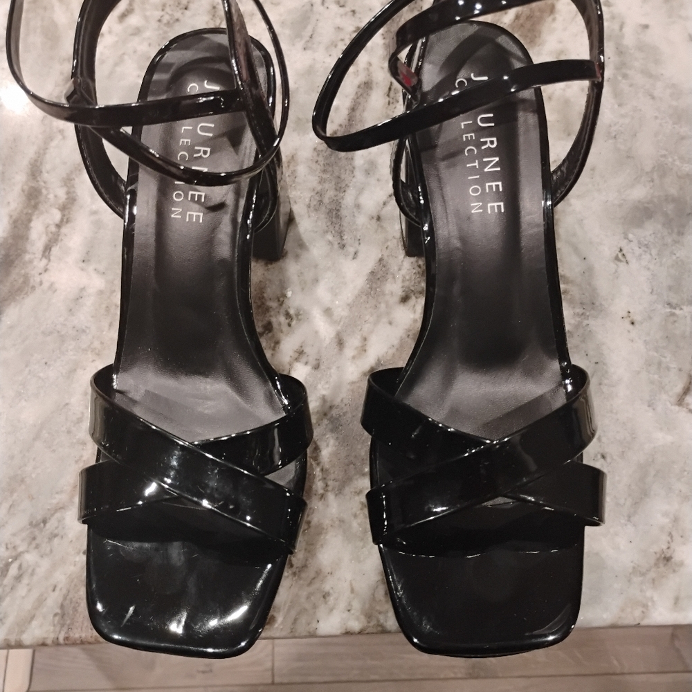 Journee Collection Glossy Black Heels